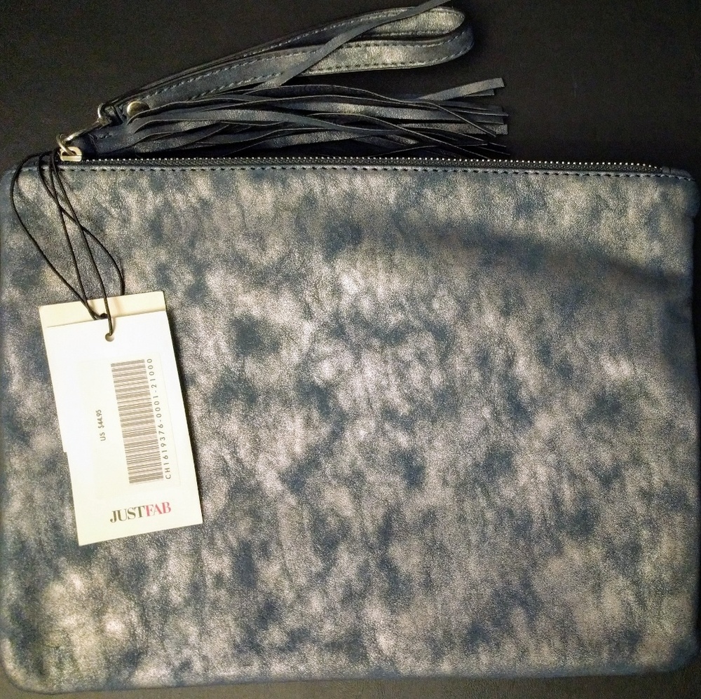 Silver Clutch NWOT